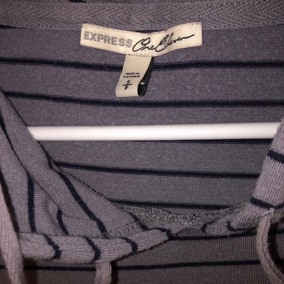 Express Sweatshirt - Picture 2 of 3